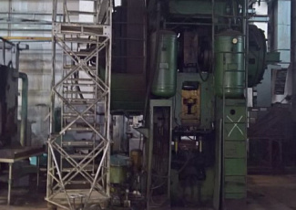 Отгружен горяче-штамповочный пресс 1000 тн